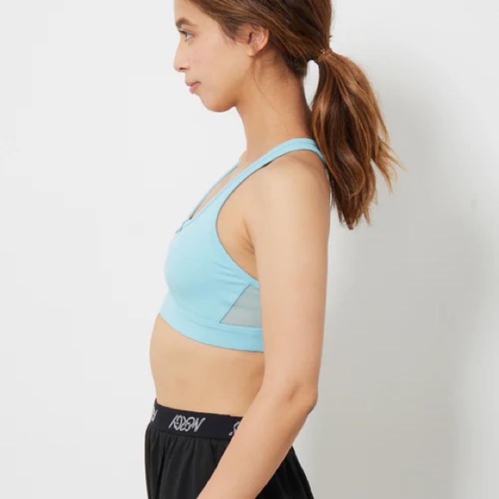 NWOT! ALO Yoga 'Speed Bra' - Picture 4 of 8